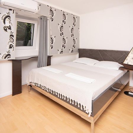 Stone Beach Apartments Pržno 外观 照片