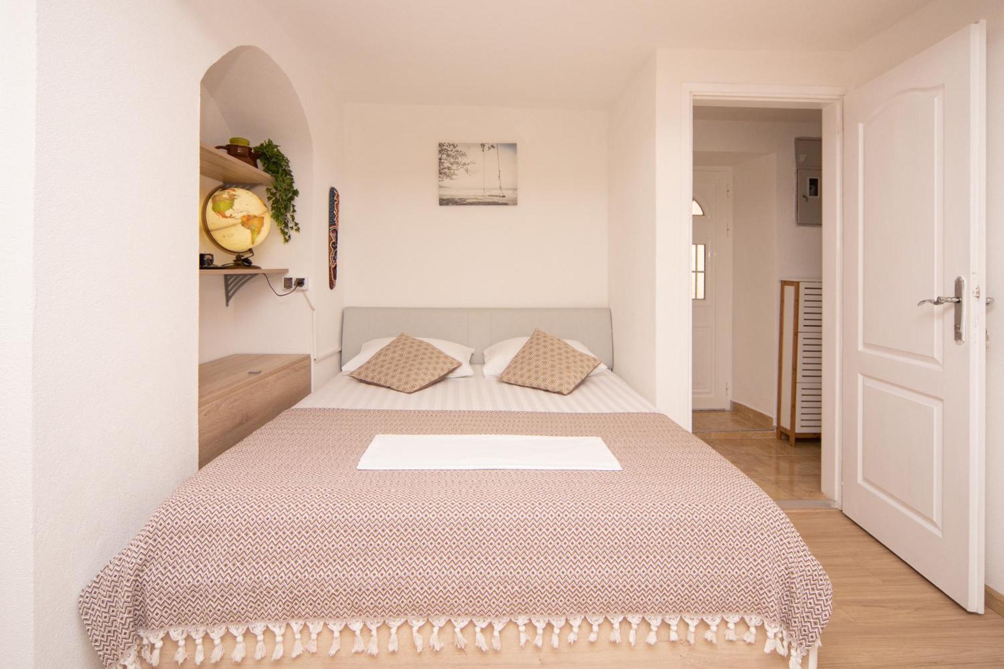 Stone Beach Apartments Pržno 外观 照片