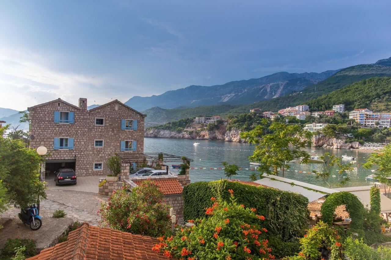 Stone Beach Apartments Pržno 外观 照片